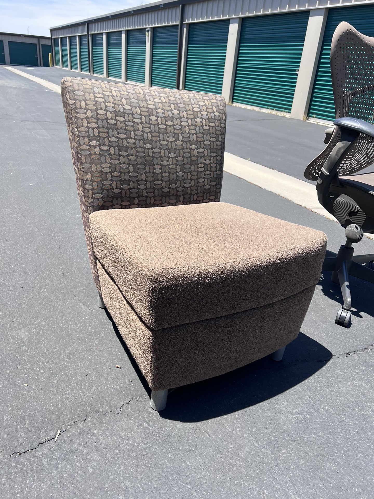 Armless Reception Chair! 