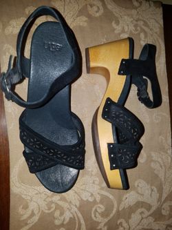 Uggs Leather Plataform Sandals Women Size 7