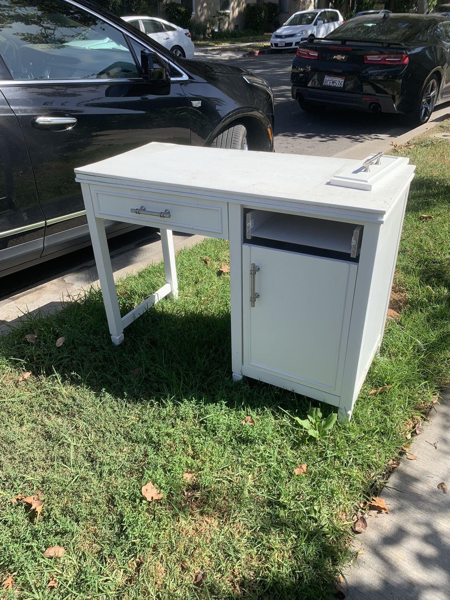 Free White Desk