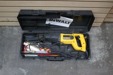 Dewalt DW303M Electric Reciprocating Saw