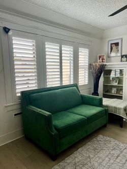 Handcrafted Solid Wood Shutters - Custom Fit Interior Window Coverings & Closet Doors - Free In Home Estimates & Quick Quotes (Persianas de Madera)