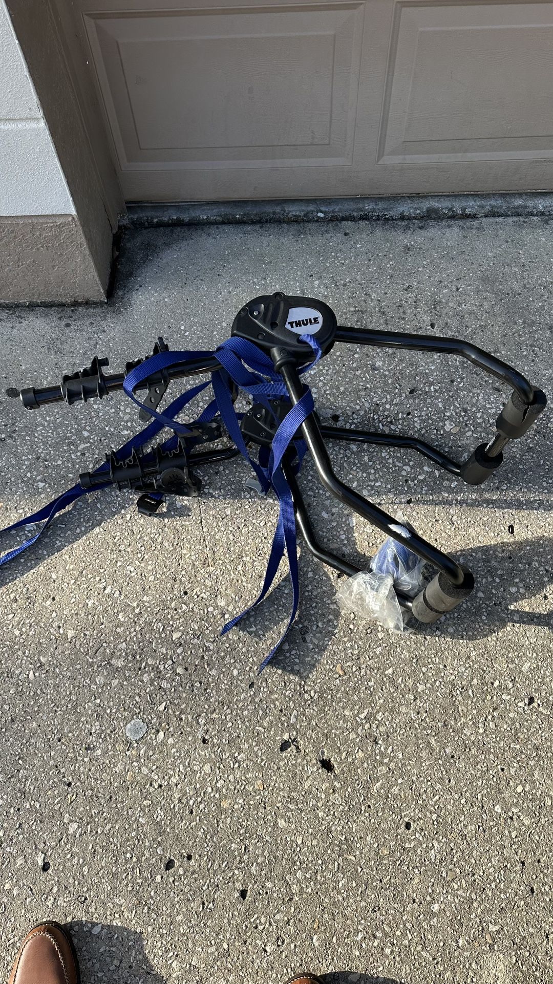 THULE REAR TRUNK MOUNTED BIKE RACK HATCH BACK 2 BIKES Outdoor Excise Fun Man Woman Boy Girl Car Truck SUV Vehicle 