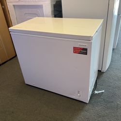 Frigidaire White 7.0cu Chest Freezer 