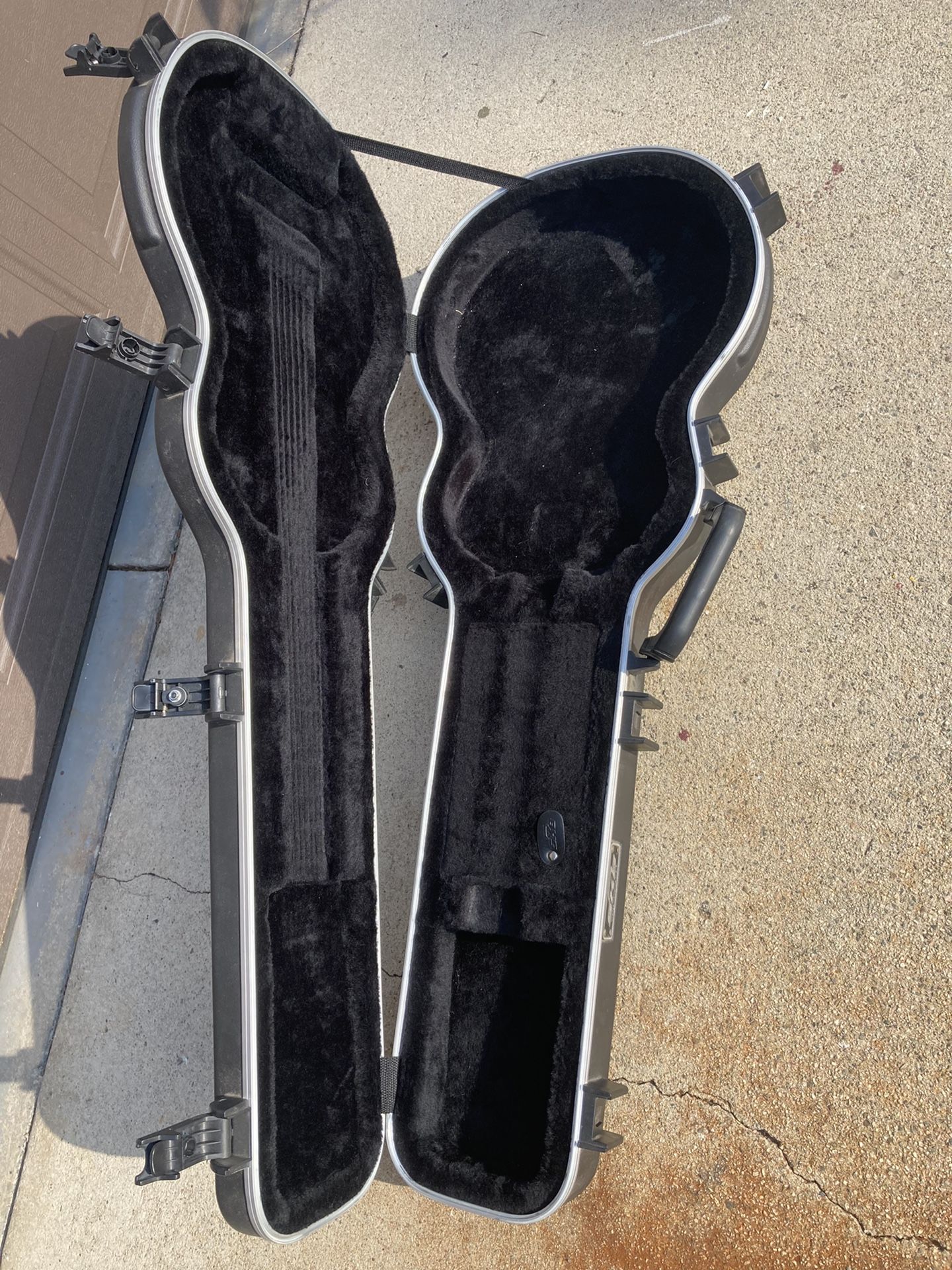 SKB TSA Les Paul Case for Sale in Glendora, CA OfferUp