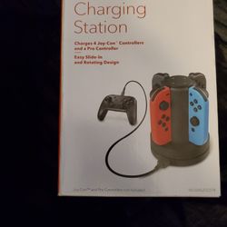 NEW Nintendo Switch Charging Station By Insignia