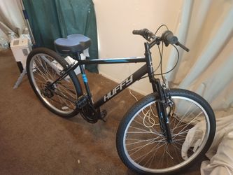 Brand New Rock Creek Huffy Mens Mountain Bike