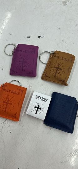 Set of 12 x Miniature Figures English / Spanish Holy Bible Keychain Brown Faux Leather Readable bulk