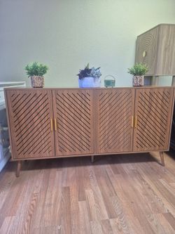 MODERN NORDIC STYLE SIDEBOARD OR BUFFET IN WALNUT COLOR AND CARVED DOORS BRAND NEW 63X17X34