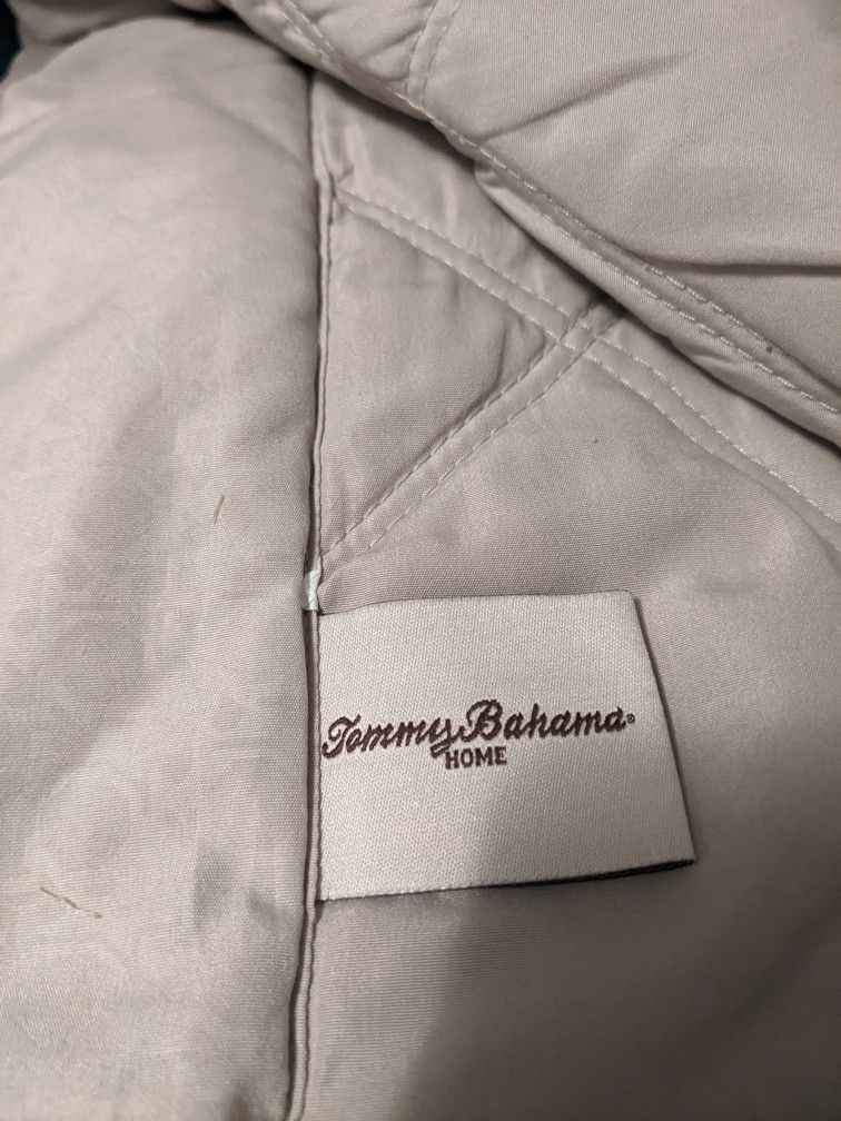 Tommy Bahama King Size Quilted Blanket