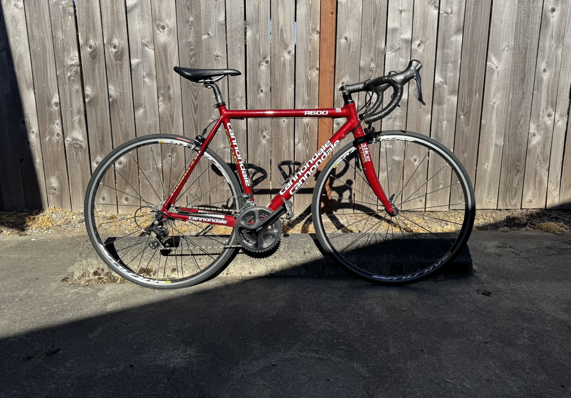 Cannondale R600 (Upgraded) 53cm road bike