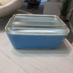 Pyrex Blue Refrigerator Containers With Lids