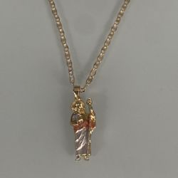 Conjunto  de cadena y colgante De San Benito en  baño De oro
