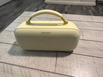 Bose sound link max smart portable speaker like new