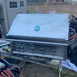 Hestan  42 In With Sear Stainless Steel BBQ 