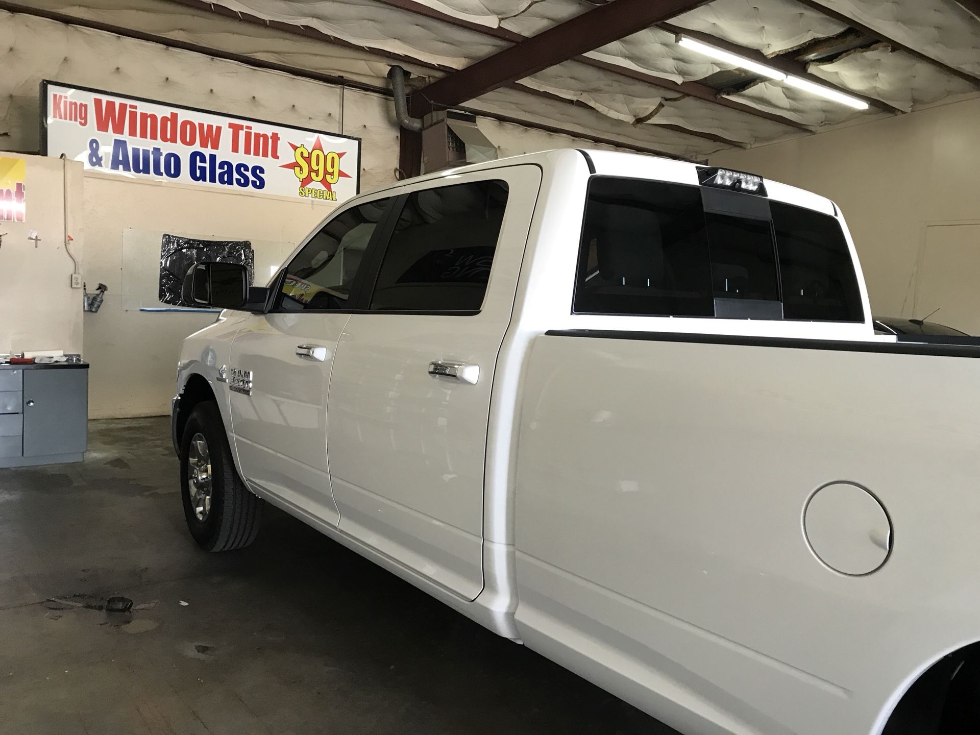 KING WINDOW TINT & AUTO GLASS
