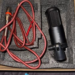 Brand New Fifine Xlr Microphone Comes With Chord 
