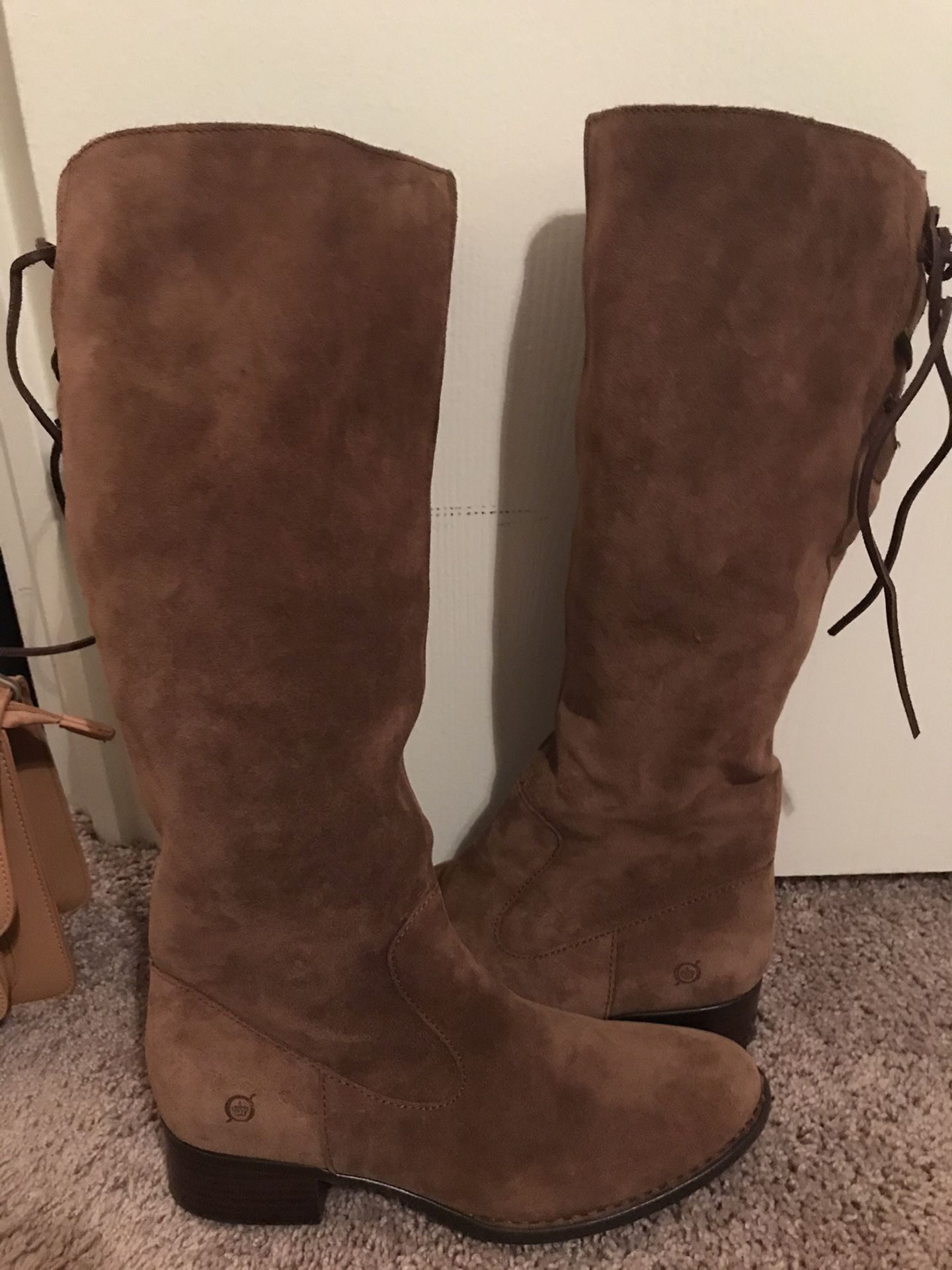 Born suede boots size 9