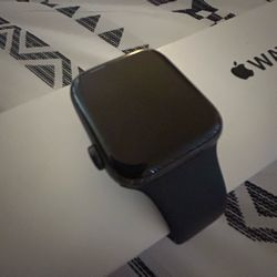 Apple Watch SE 44mm +CELLULAR