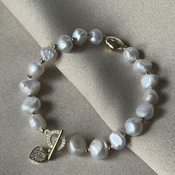 Natural Pearls Heart Clasp Bracelet In Gold Setting 