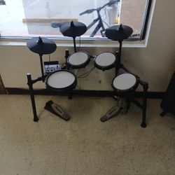 Alesis Drum Set 