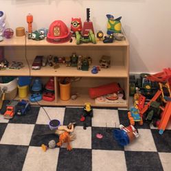 Montessori toy Shelf 