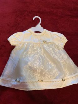 Rose cottage ivory dress size 3-6 months