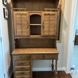 Maple Desk And Hutch 