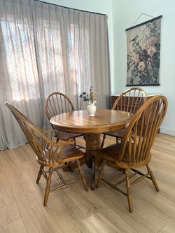 Solid wood dining set, extension leaf & 4 vintage windsor style chairs