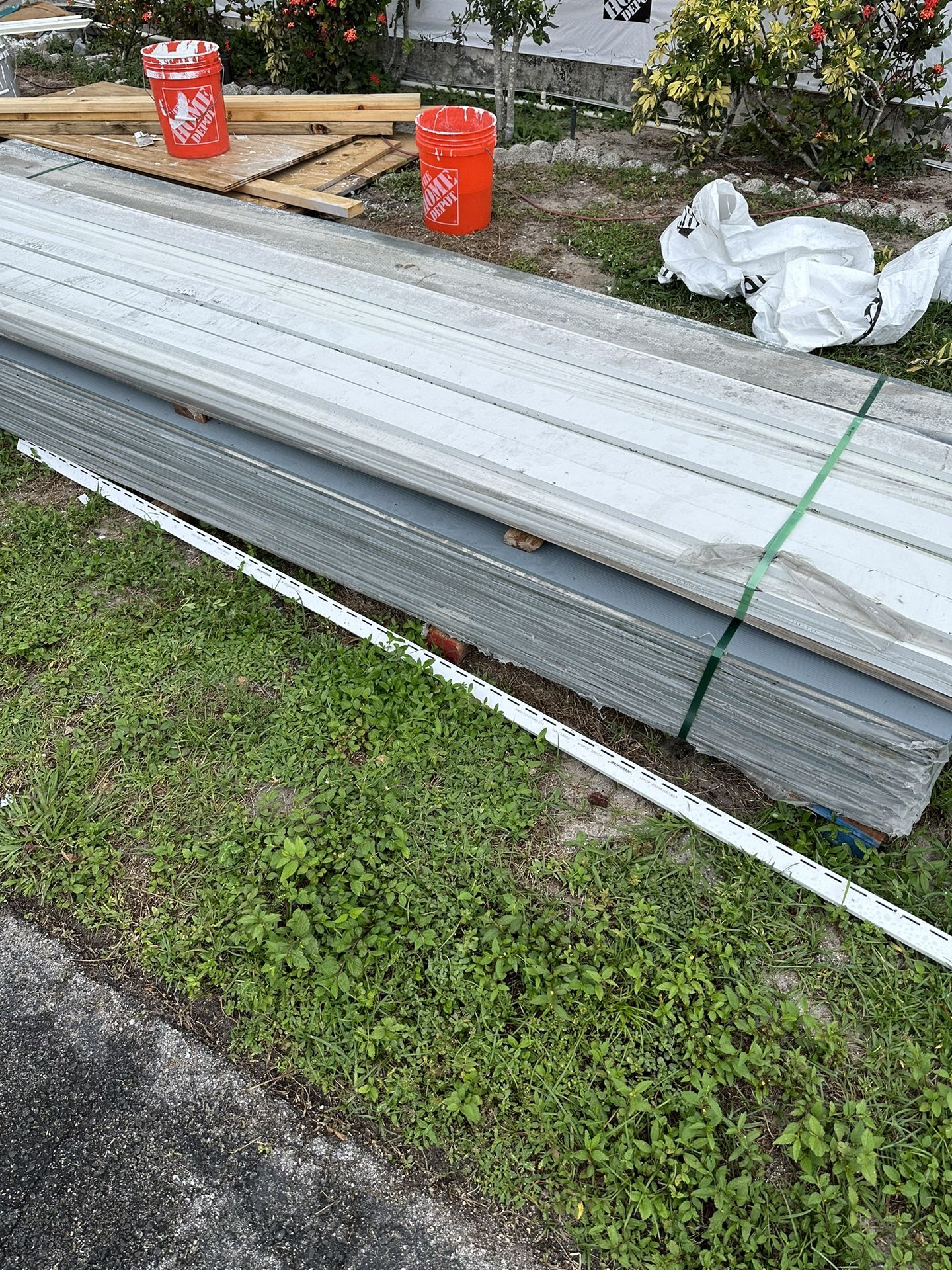James Hardie Plank Siding Boothbay Blue