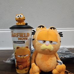Amc Garfield  Stuffed Toy With Cup And Toy And Lid