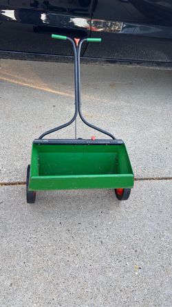 Scotts Drop Spreader for Lawn