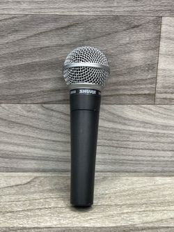 Shure SM58 Dynamic Vocal Microphone Cardioid XLR Stage Mic (A1D029355)
