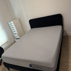 Black Velvet Low Profile Platform Queen Bed & Casper Original Mattress