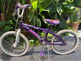 Girls bike