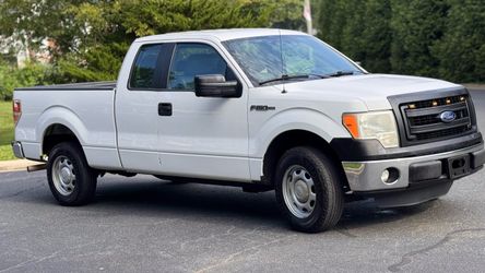 Disponible F-150 pickup / XL 4D / 5.1 v8 Año 2014