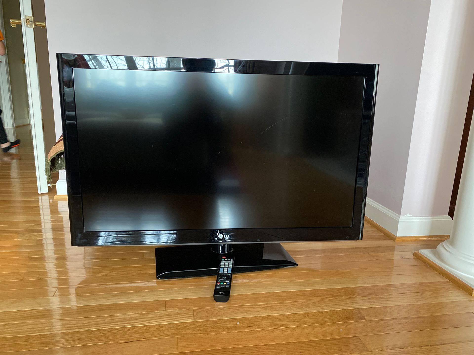 Lg widescreens Tv 36 inx21in