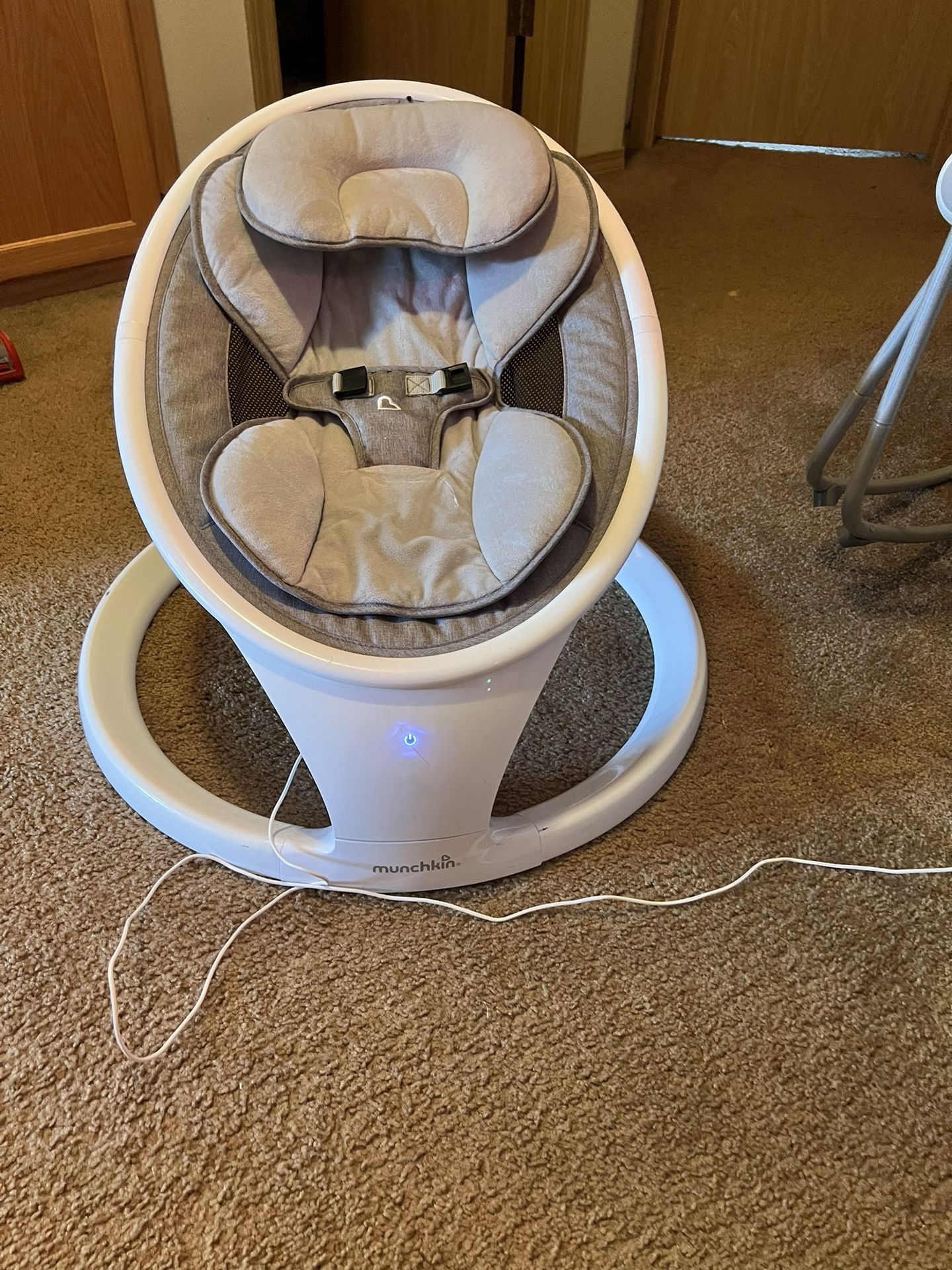 Baby Swing Munchkin Brand