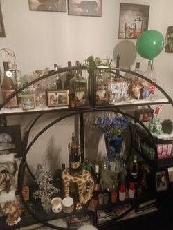 Circle Shelf /TV Stand