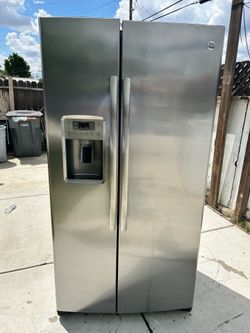 GE Stainless Steel Refrigerator