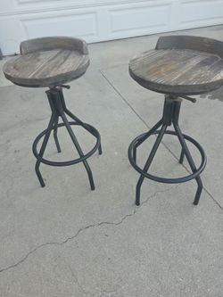 2 Vintage stool for patio  justable stools
