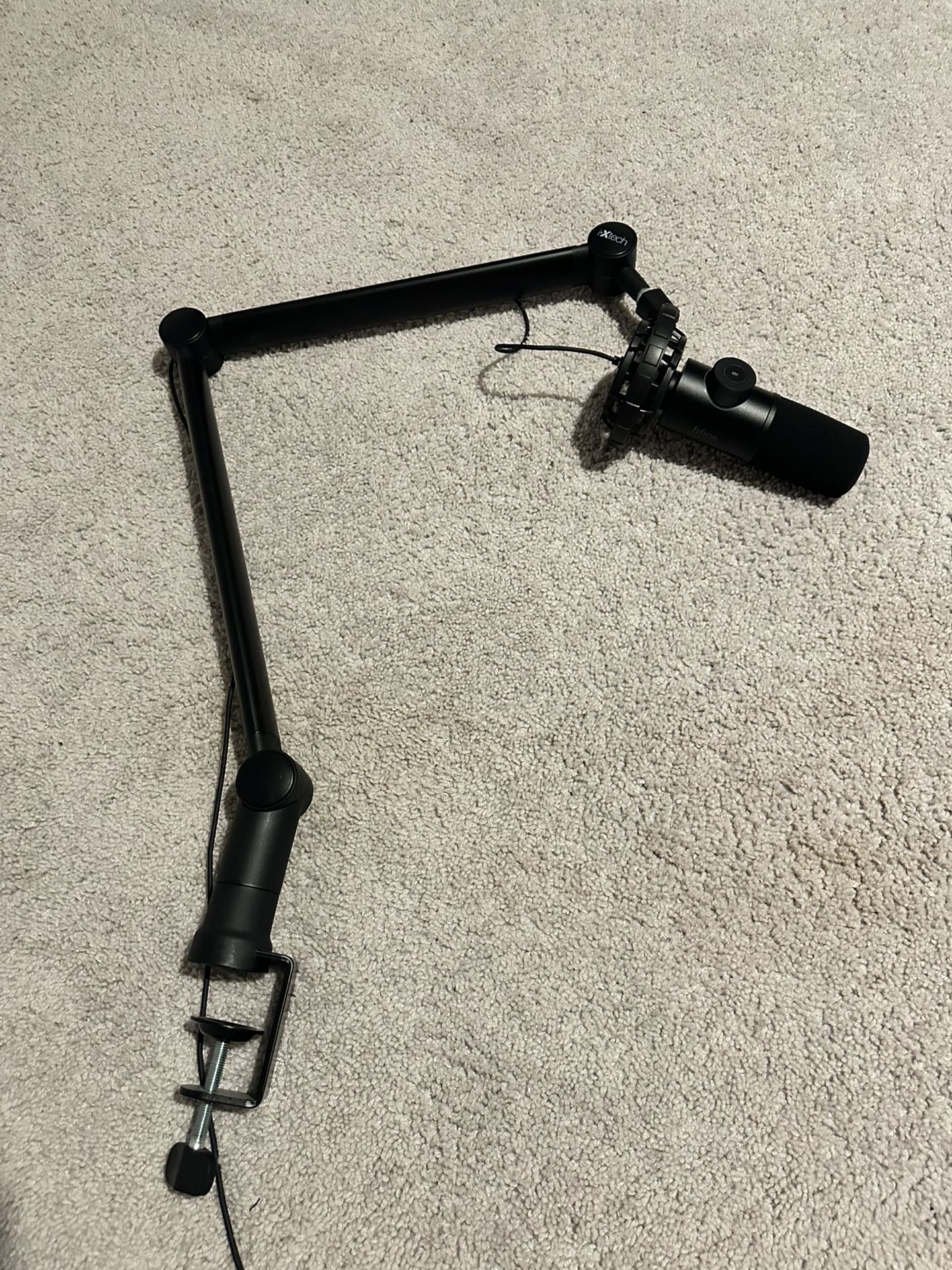 Fifine Mic And I X Tech Boom Arm
