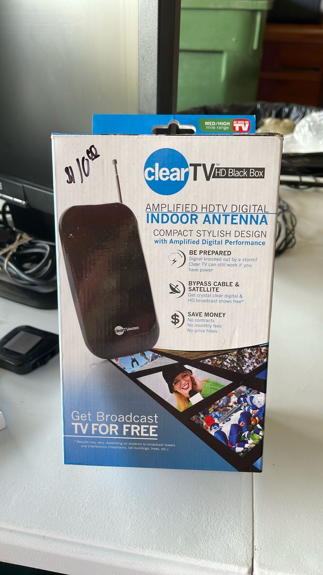 Indoor amplified HDTV digital antenna