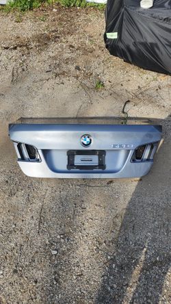 2011-2016 BMW 5 Series F10 528i 535i 550i Xi Trunk lid shell panel