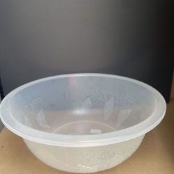 Jumbo size plastic bowl