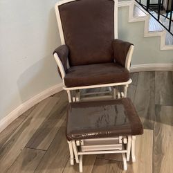 ROCKING  CHAIR