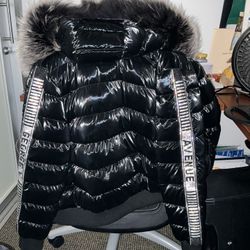 George V Paris Puffer Jacket Size Medium