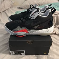 Jordan Zoom 92 Size 9.5
