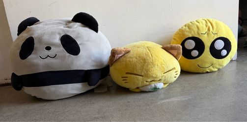 Plushes and blankets