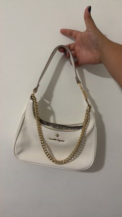 White shoulder bag