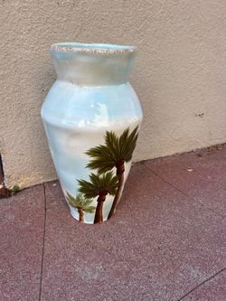 Palm tree vase 16” h